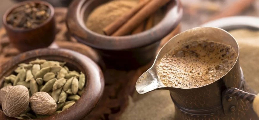 В чем варить кофе масала
